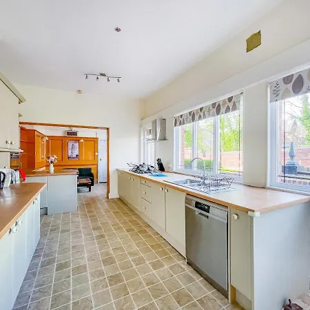 Ra9Bc - Cozy Double Room In Moortown *