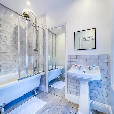 Alloggio in famiglia Ra9Bc - Cozy Double Room In Moortown *