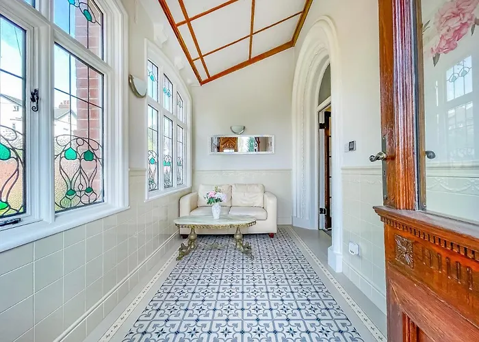 Δωμάτια σε οικογενειακή κατοικία *ra9bc* For Your Relaxed & Cosy + Free Parking + Free Fast Wifi * Λιντς