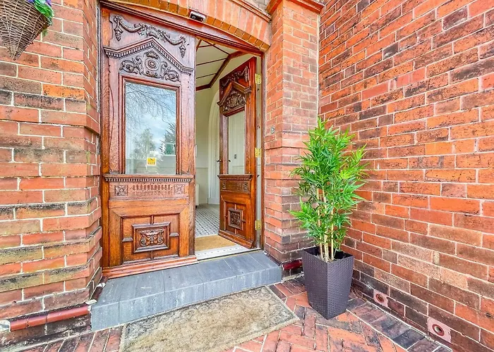 Δωμάτια σε οικογενειακή κατοικία *ra9bc* For Your Relaxed & Cosy + Free Parking + Free Fast Wifi * Λιντς