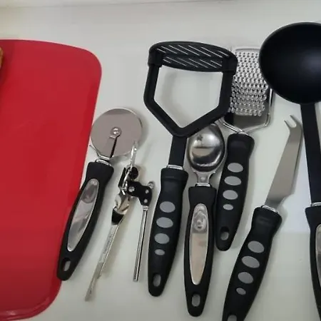 *ra9bc* For Your Relaxed & Cosy + Free Parking + Free Fast Wifi * Проживання в сім'ї