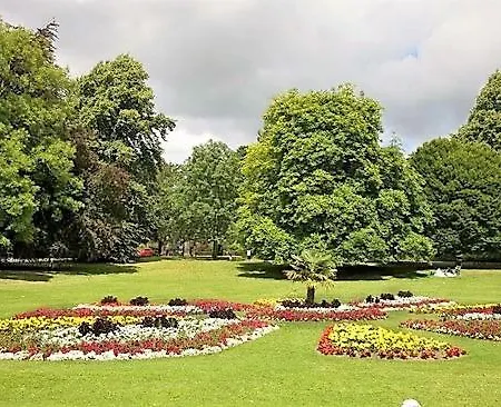 *ra9bc* For Your Relaxed & Cosy + Free Parking + Free Fast Wifi * Проживання в сім'ї *