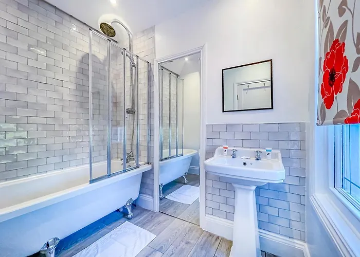 Quarto em Acomodações Particulares *ra9bc* For Your Relaxed & Cosy + Free Parking + Free Fast Wifi * *