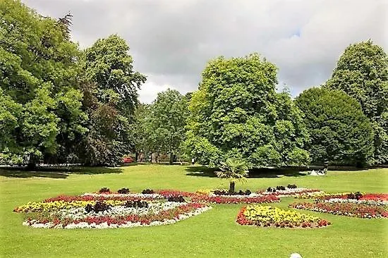 *ra9bc* For Your Relaxed & Cosy + Free Parking + Free Fast Wifi * Quarto em Acomodações Particulares *